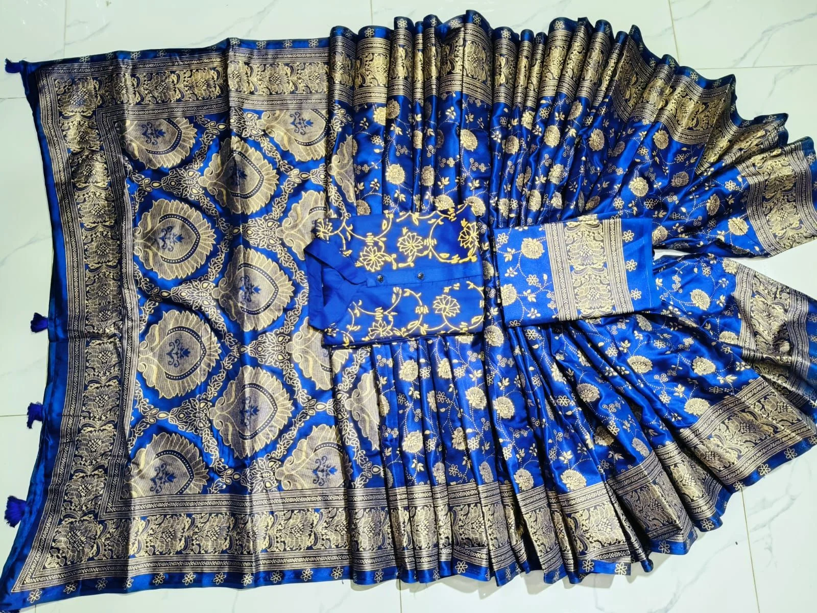 Sharee Panjabi Couple with Blouse Piece-23035