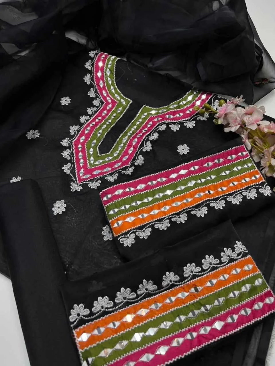 রেডিমেড জর্জেট ডলার এবং এমব্রয়ডারি কাজ করা থ্রী পিস-11245