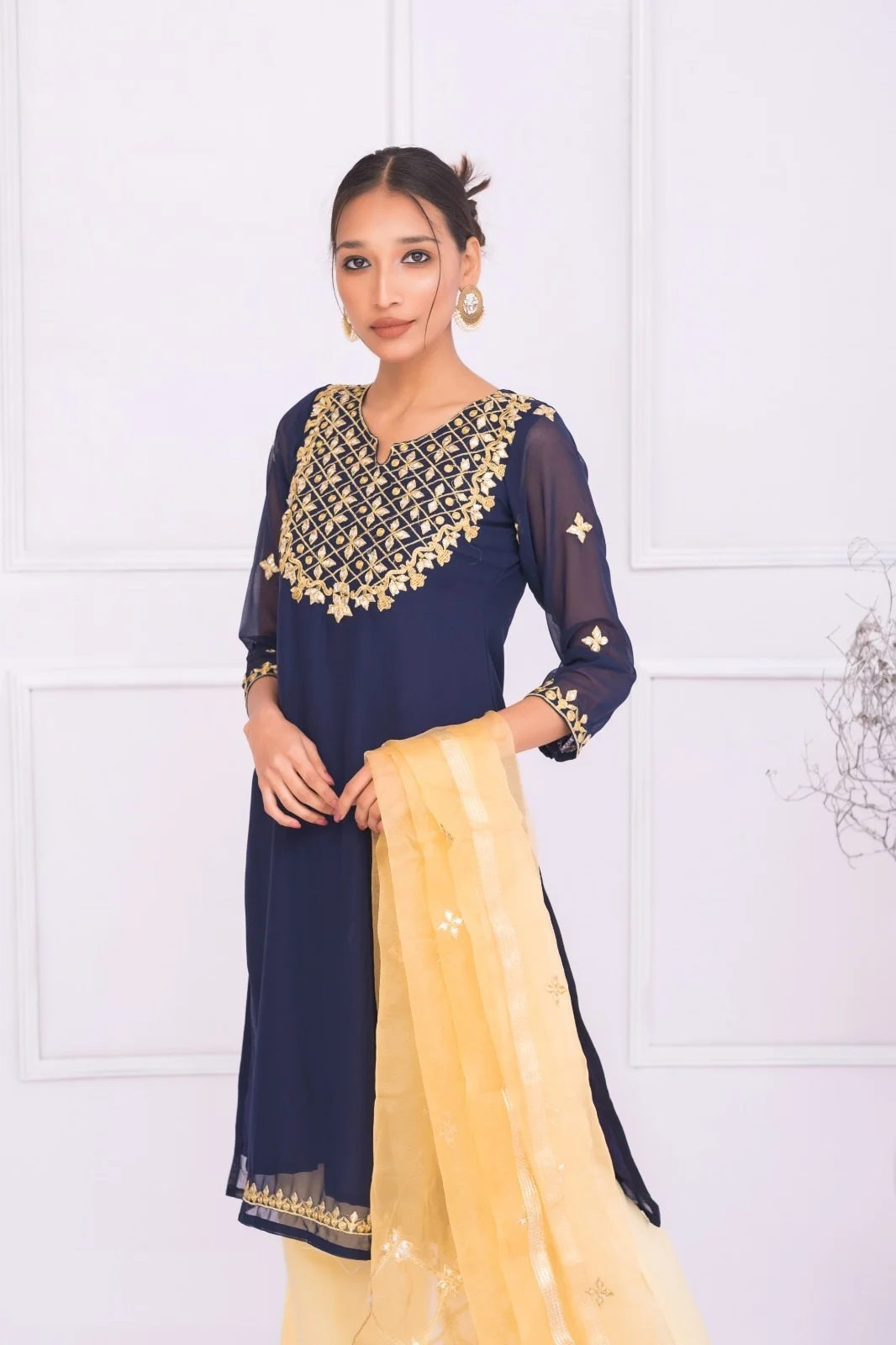 সেমী স্টিচড জর্জেট এমব্রয়ডারি থ্রী পিস-11236