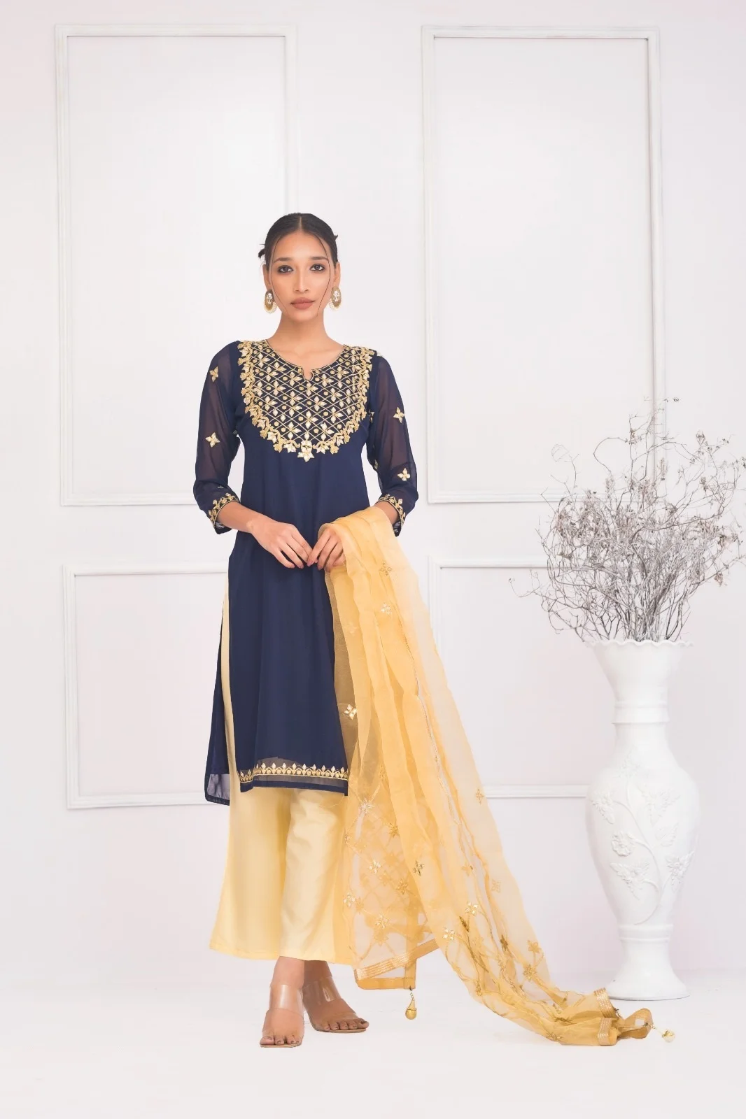 সেমী স্টিচড জর্জেট এমব্রয়ডারি থ্রী পিস-11236