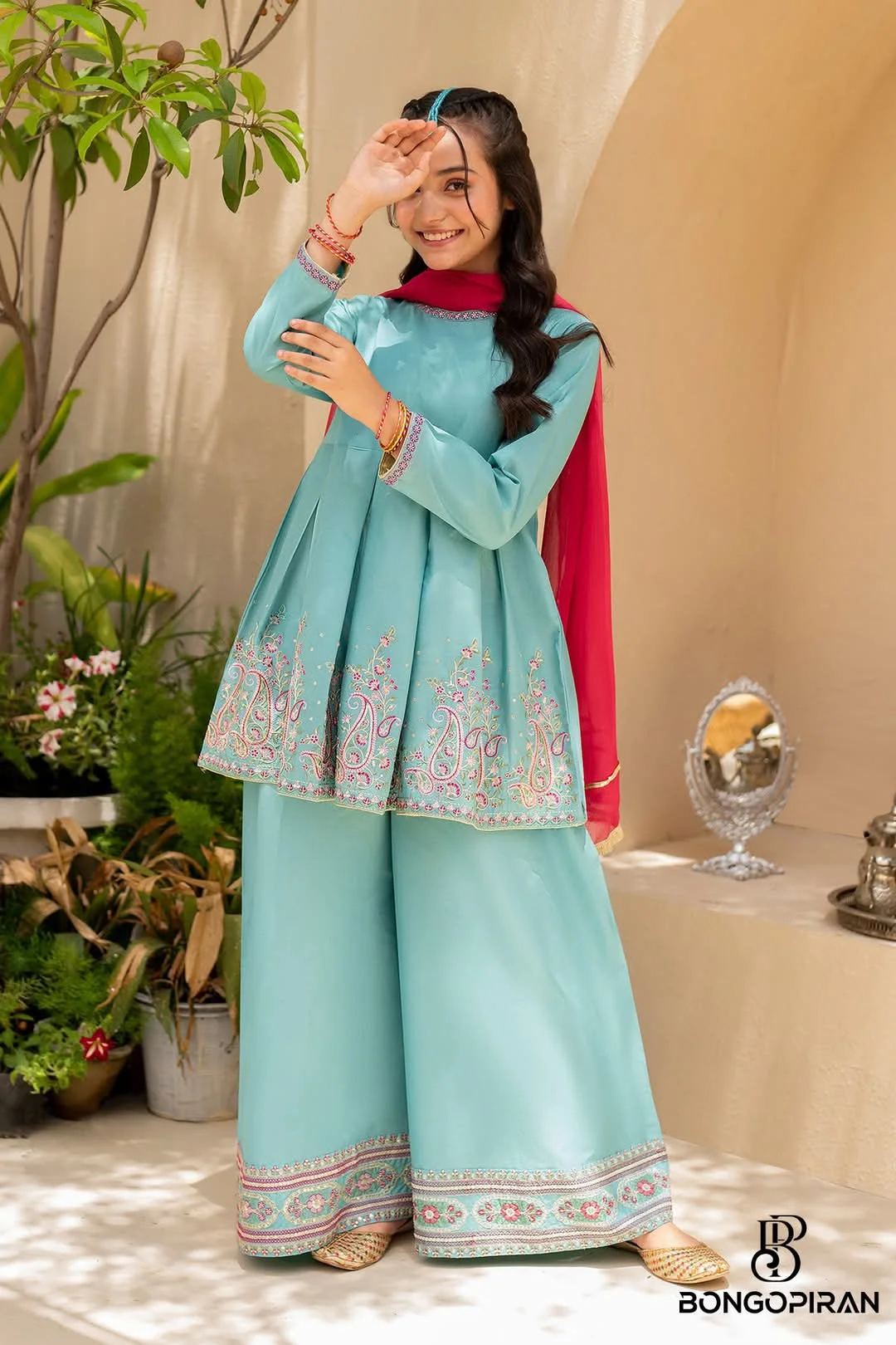 Diamond Georgette Three Piece-18381